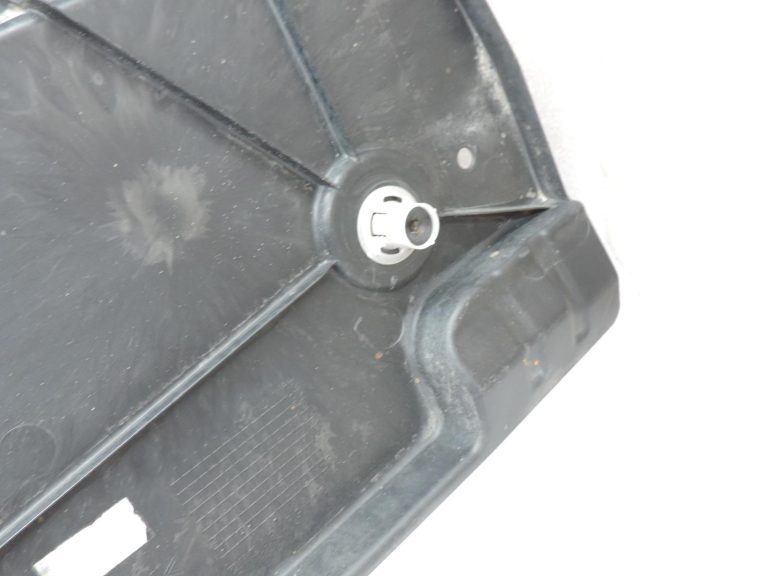 OE Toyota Corolla E21 apakšdaļas aizsardzība, kreisā puse, 5816602150
