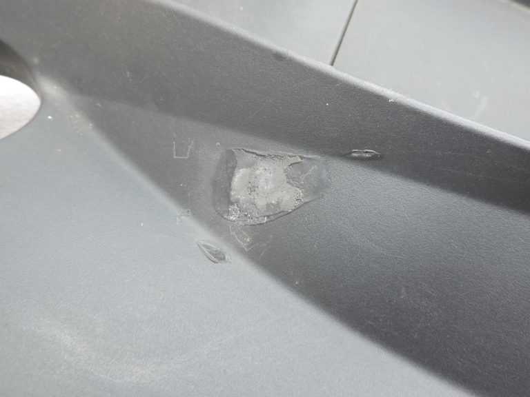 OE Toyota Corolla E21 priekšējā vējstikla apdare 5570802A20