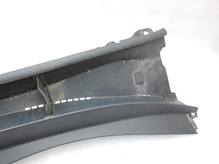OE Toyota Corolla E21 priekšējā vējstikla apdare 5570802A20