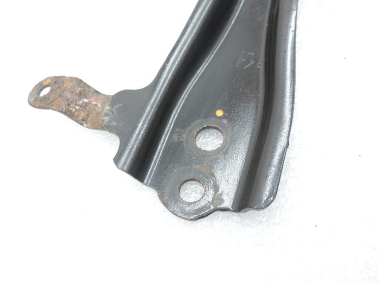 OE Toyota Corolla E21 priekšējās ass balsta pastiprinājums, labais 5110702110
