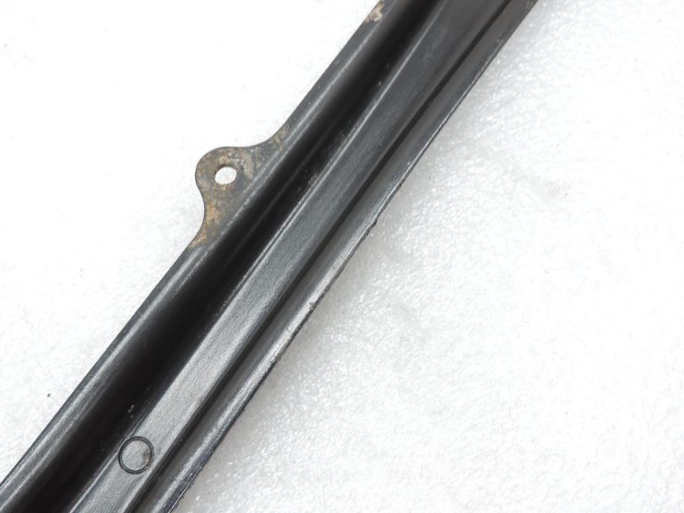 OE Toyota Corolla E21 priekšējās ass balsta pastiprinājums, labais 5110702110