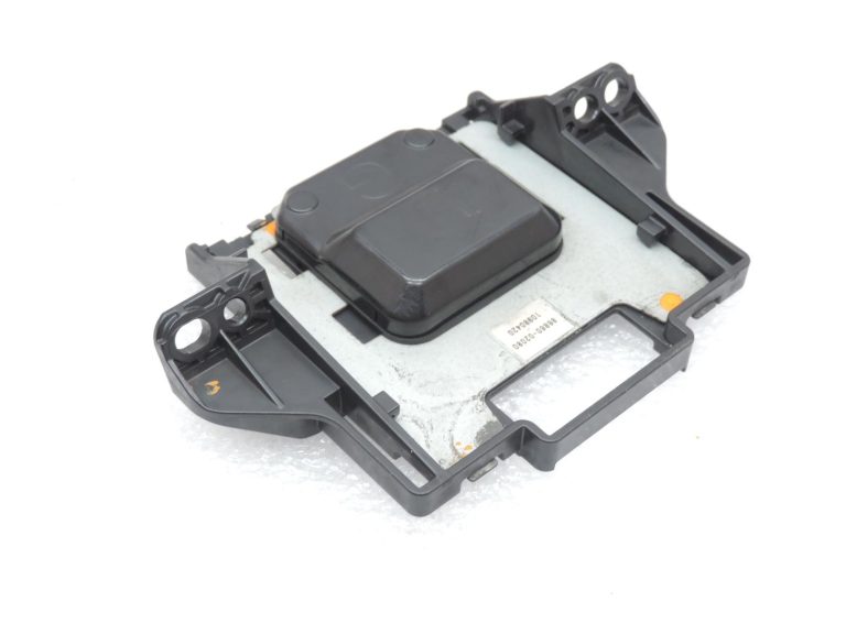 „Toyota Corolla E21“ GPS navigācijas antena 8686002080