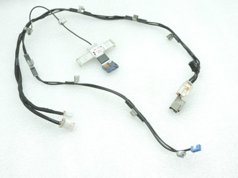 „Toyota Corolla E21“ GPS navigācijas antenas vadu komplekts 8610102F40