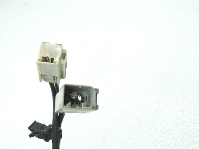„Toyota Corolla E21“ GPS navigācijas antenas vadu komplekts 8610102F40