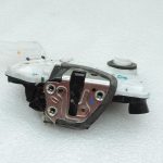 OE Toyota Corolla E21 priekšējās labās puses durvju slēdzene 6903002511