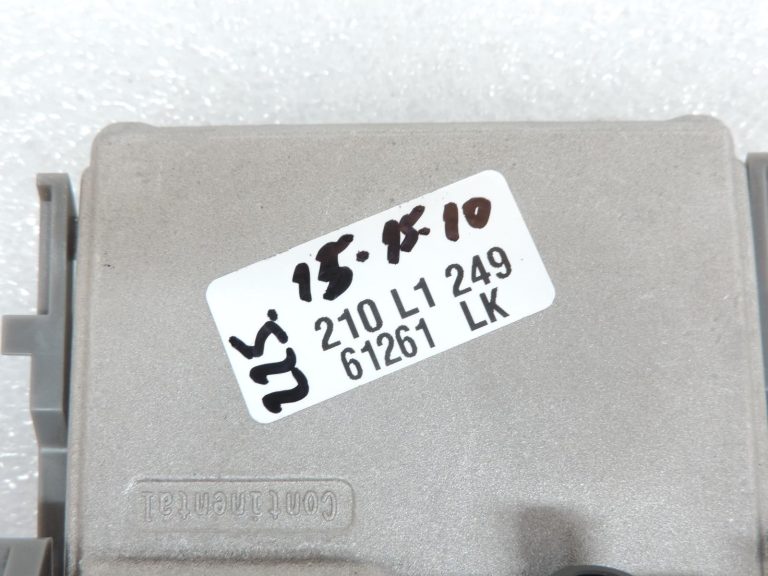 Oe Toyota Yaris IV XP210 priekšējā kamera, sensoru priekšā 8646C0W040