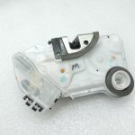 OE Toyota Corolla E21 priekšējā kreisā durvju slēdzene 6904002491
