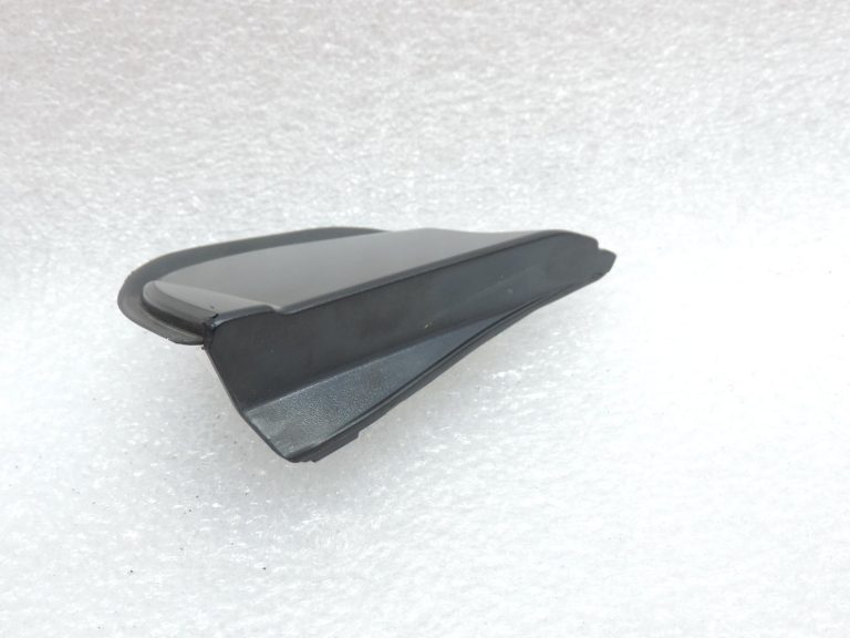 Oe Toyota Yaris IV XP210 A-staba ārējais apvalks, kreisais 60118K0010
