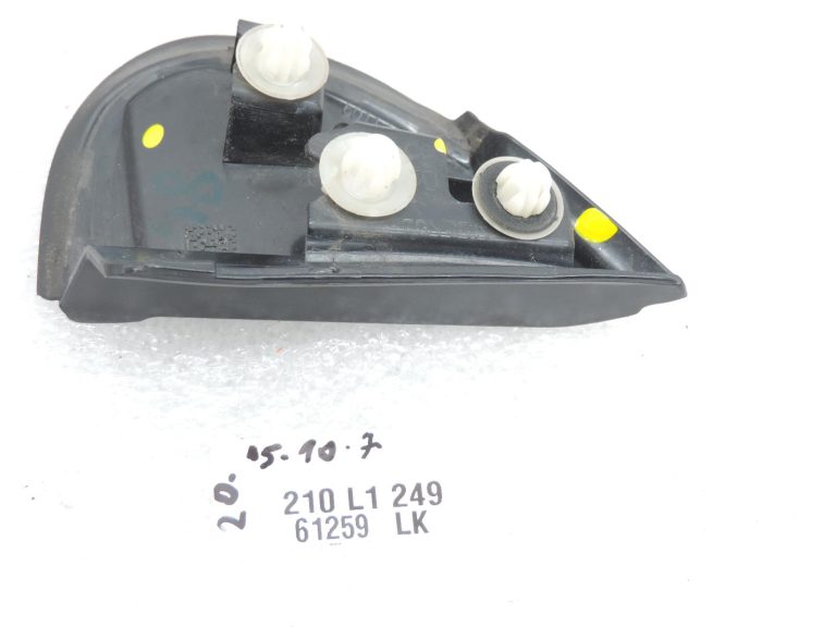 Oe Toyota Yaris IV XP210 A-staba ārējais apvalks, labais 60117K0010