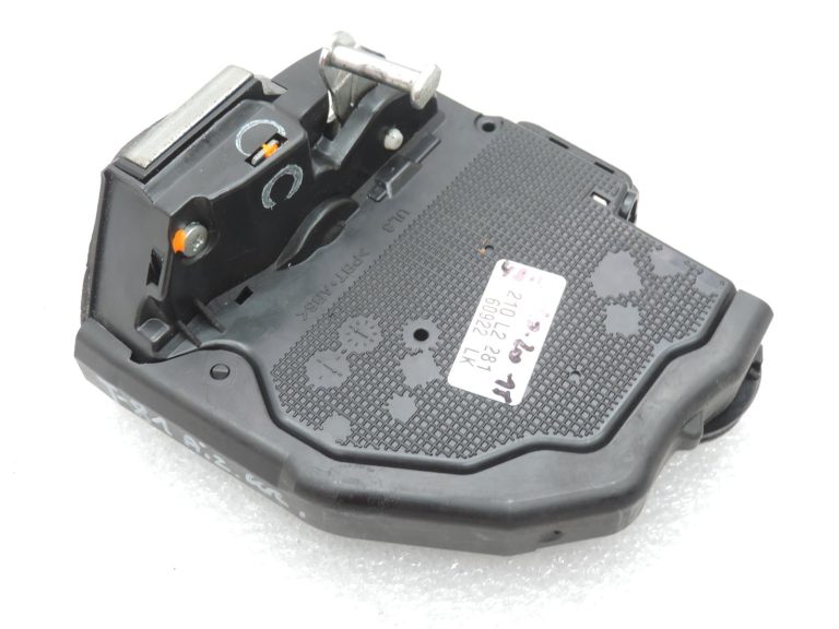OE Toyota Corolla E21 aizmugurējā kreisā durvju slēdzene 6906002610