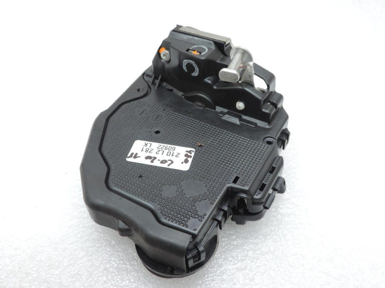 OE Toyota Corolla E21 aizmugurējā kreisā durvju slēdzene 6906002610