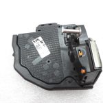 OE Toyota Corolla E21 aizmugurējās labās puses durvju slēdzene 6905002610