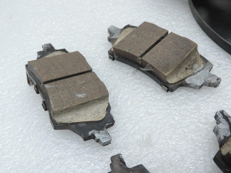 OE Toyota Corolla E21 aizmugurējās ass bremžu diski 4243102320
