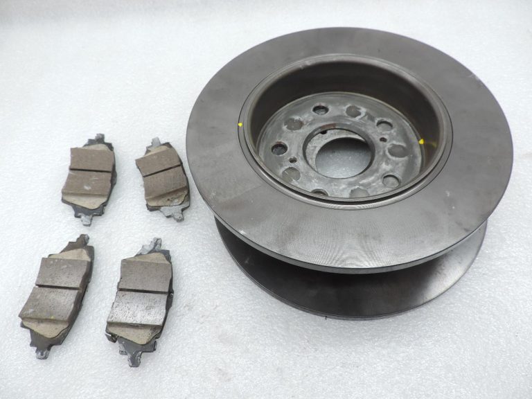 OE Toyota Corolla E21 aizmugurējās ass bremžu diski 4243102320
