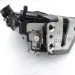 OE Toyota Corolla E21 aizmugurējās labās puses durvju slēdzene 6905002610