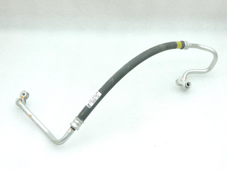Toyota Corolla E21 1,2i 8NRFTS gaisa kondicionēšanas caurule 8870302C90