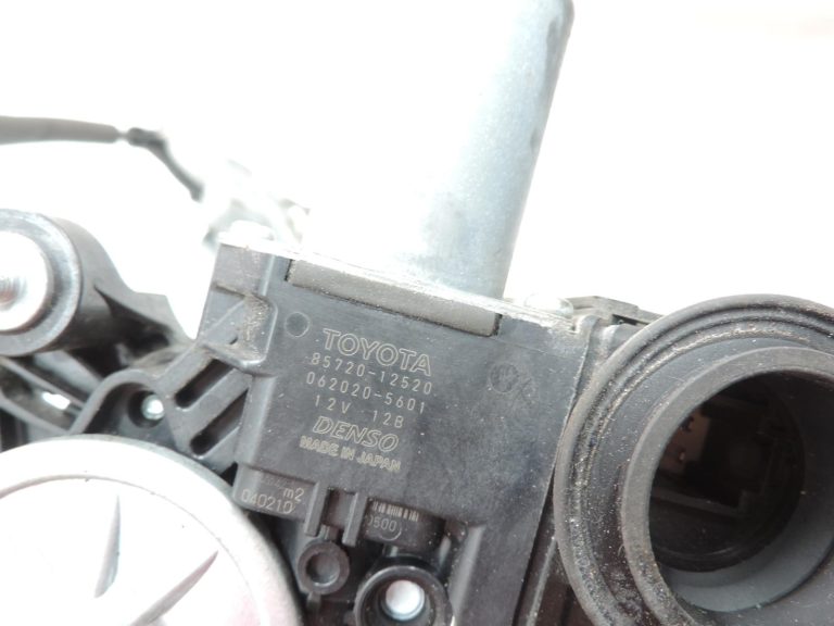 OE Toyota Corolla E21 priekšējā kreisā loga pacēlājs ar motoru 6982002741