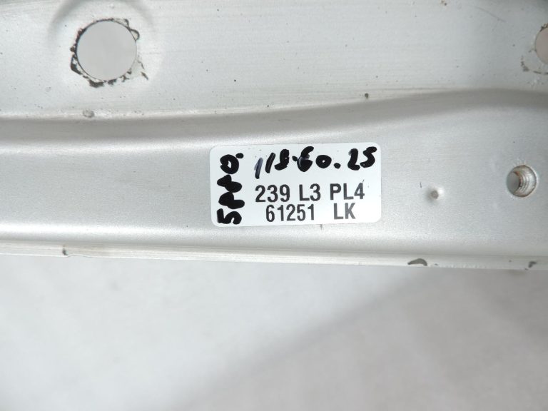 OE Toyota Corolla E21 1,2i 8NRFTS radiatora kronšteina rāmis 5302802060 5320502320