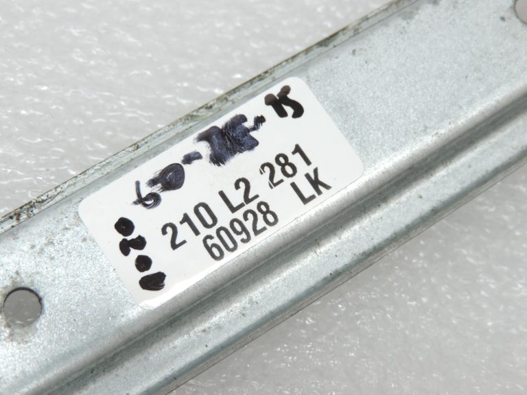 OE Toyota Corolla E21 priekšējā labā loga pacēlājs ar motoru 6982002741