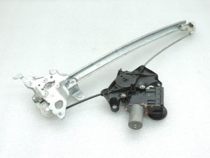 OE Toyota Corolla E21 aizmugurējā kreisā loga pacēlājs ar motoru