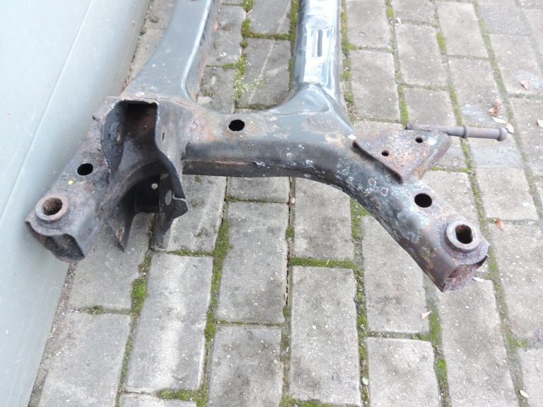 OE Toyota Corolla E21 1,2i 8NRFTS aizmugurējās ass balsts 5120602080