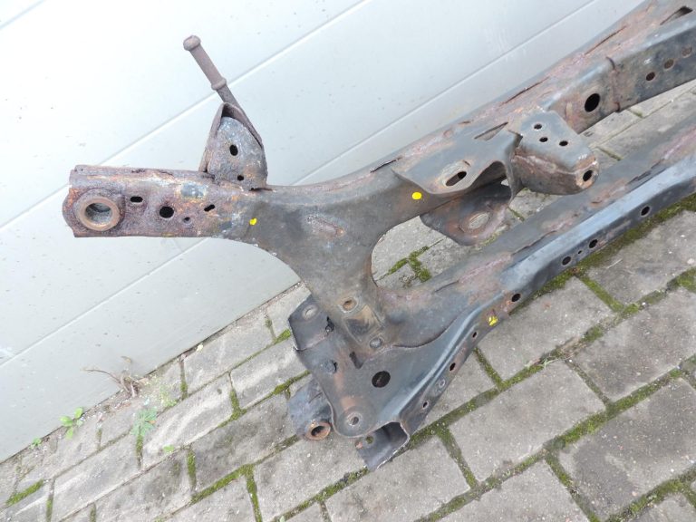 OE Toyota Corolla E21 1,2i 8NRFTS aizmugurējās ass balsts 5120602080