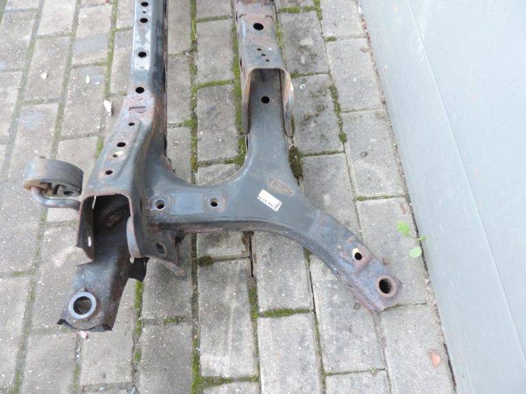 OE Toyota Corolla E21 1,2i 8NRFTS aizmugurējās ass balsts 5120602080