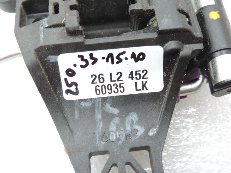 OE Toyota Corolla E21 ārējā durvju roktura stiprinājums priekšā pa labi 6920102320