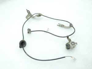 Oe Toyota Yaris IV XP210 apgriezienu sensora ABS kabelis, aizmugurē labajā pusē 89516K0030