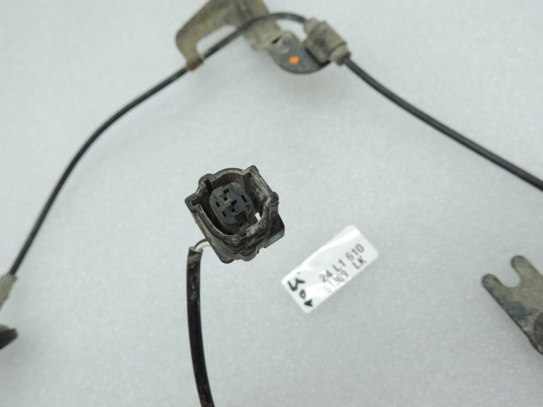 Oe Toyota Yaris IV XP210 apgriezienu sensora ABS kabelis, aizmugurē labajā pusē 89516K0030