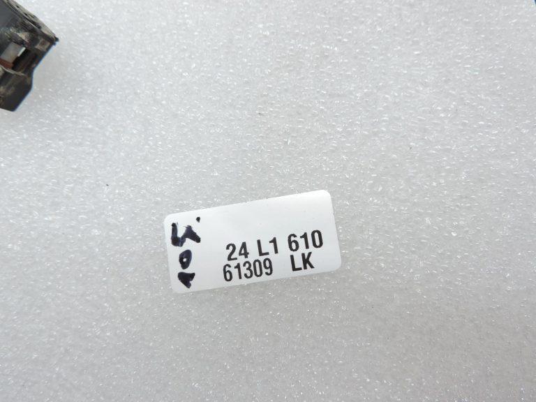 Oe Toyota Yaris IV XP210 apgriezienu sensora ABS kabelis, aizmugurē labajā pusē 89516K0030