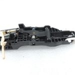 OE Toyota Corolla E21 ārējā durvju roktura kronšteins, aizmugurē pa kreisi 6920402400