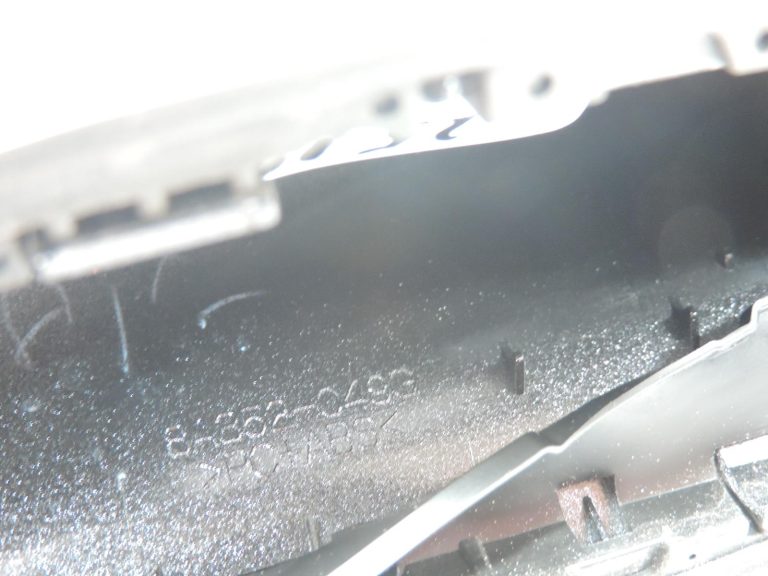 Oe Toyota Yaris IV XP210 antenas pamatnes apvalks 86077K0010B1 krāsa 1G3