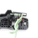 OE Toyota Corolla E21 ārējā durvju roktura kronšteins, aizmugurē labajā pusē 6920302400