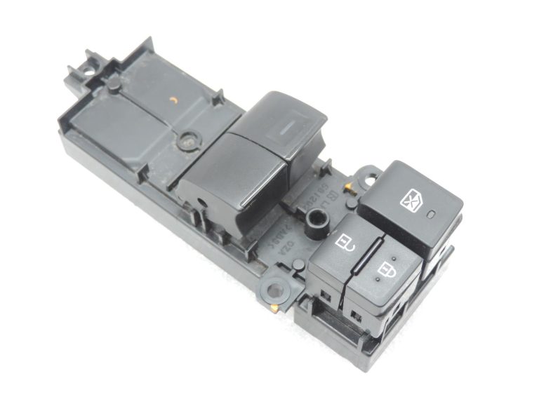 Oe Toyota Yaris IV XP210 logu pacēlāju slēdzis 84040K0030 84040-K0030