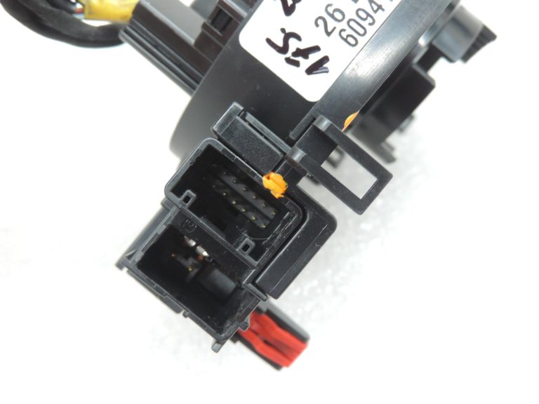 OE Toyota Corolla E21, RAV4 AL5, Yaris P21 spirālveida atsperes slīdošais gredzens 8430802100