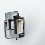 Oe Toyota Yaris IV XP210 logu pacēlāju slēdzis 84040K0030 84040-K0030