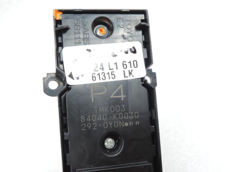 Oe Toyota Yaris IV XP210 logu pacēlāju slēdzis 84040K0030 84040-K0030