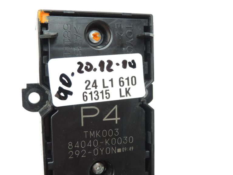 Oe Toyota Yaris IV XP210 logu pacēlāju slēdzis 84040K0030 84040-K0030