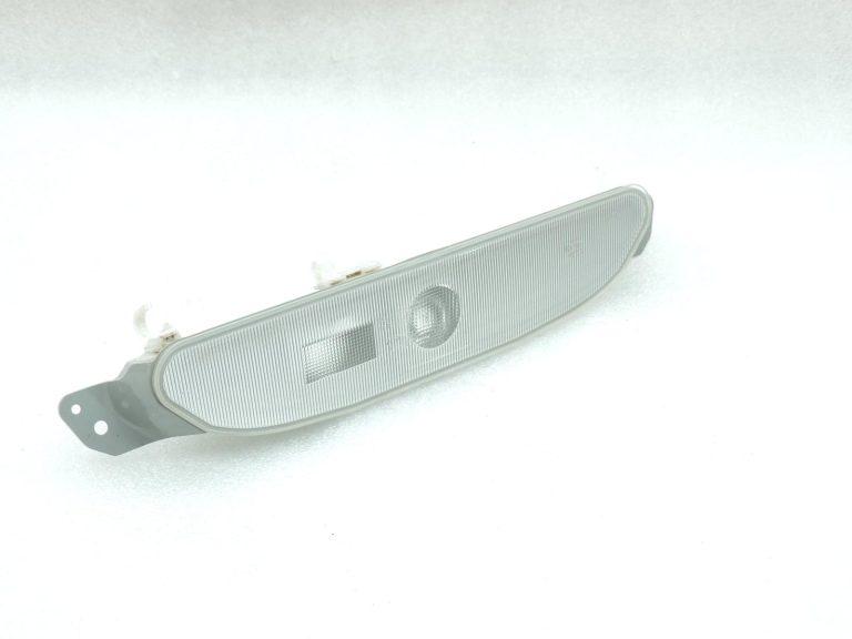 Oe Toyota Yaris IV XP210 atpakaļgaitas luktura korpuss 81581K0130
