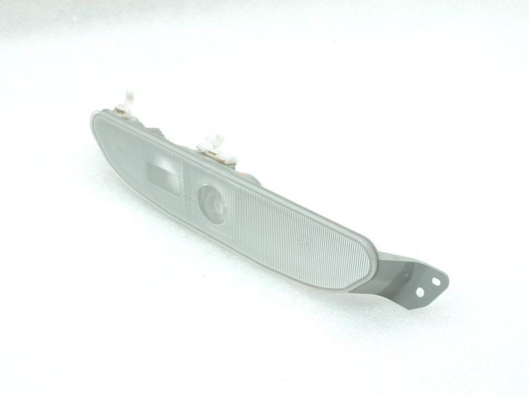Oe Toyota Yaris IV XP210 atpakaļgaitas luktura korpuss 81581K0130