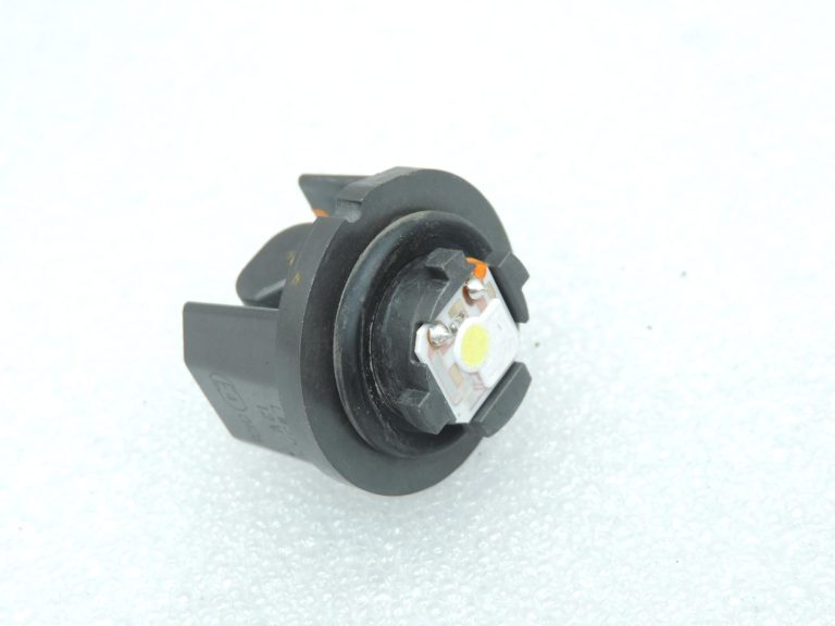 Oe Toyota Yaris IV XP210 LED lampa LED LR4B 8153615120 8196570010