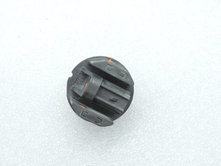 Oe Toyota Yaris IV XP210 LED lampa LED LR4B 8153615120 8196570010