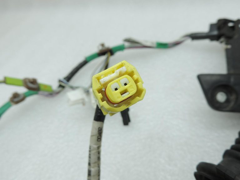 OE Toyota Corolla E21 priekšējā labās puses durvju vadu kopne 821510ZL80 Door wiring