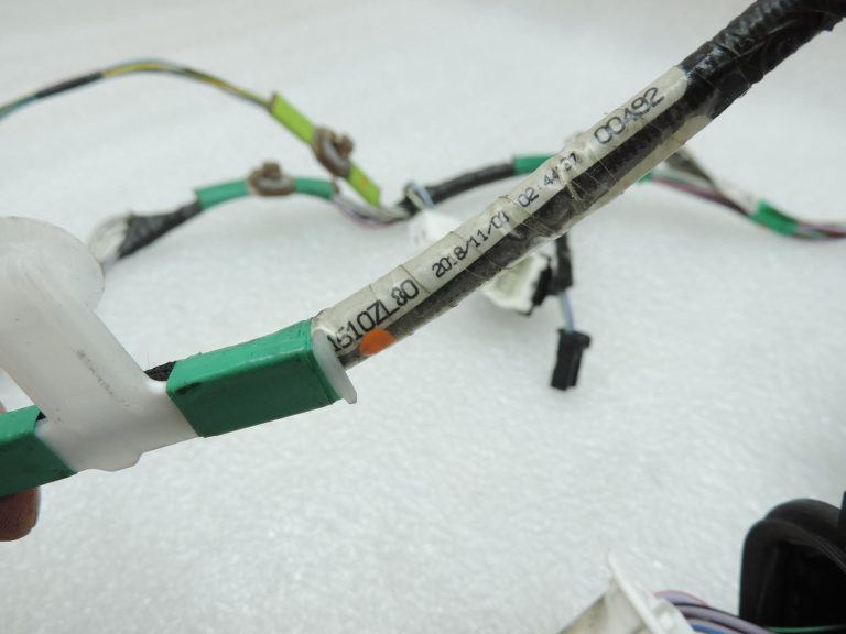 OE Toyota Corolla E21 priekšējā labās puses durvju vadu kopne 821510ZL80 Door wiring