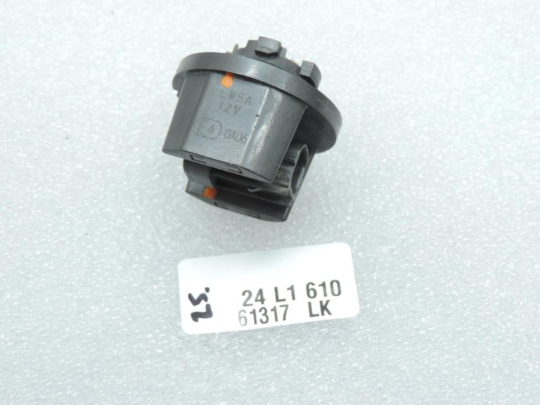 Oe Toyota Yaris IV XP210 LED lampa LED LR4B 8153615120 8196570010