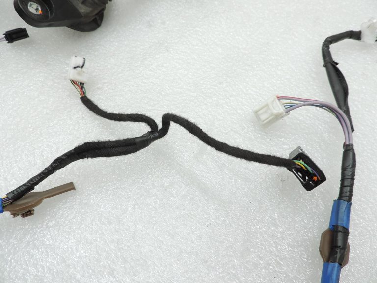 OE Toyota Corolla E21 priekšējā kreisā durvju vadu kopne 821520ZK30 Durvju vadu kopne