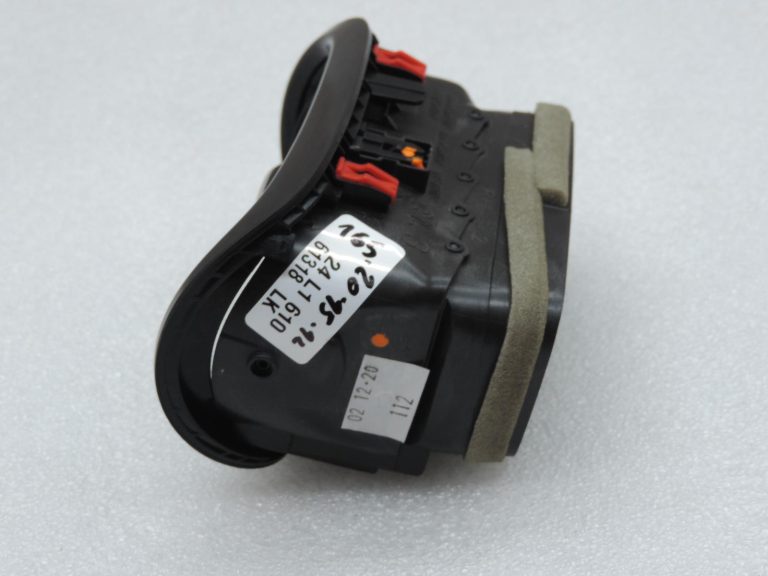 Oe Toyota Yaris IV XP210 paneļa gaisa pūtējs labajā pusē 55650K0050B0