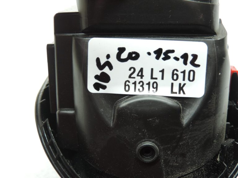 Oe Toyota Yaris IV XP210 instrumentu paneļa gaisa padeves sprausla (kreisajā pusē) 55660K0050B0