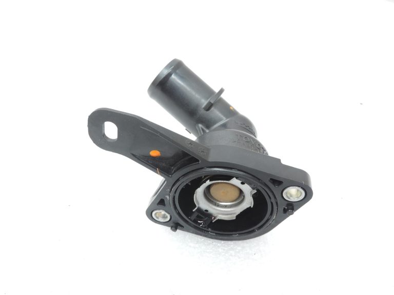 Toyota Corolla E21 1,2i 8NRFTS termostata korpuss 1603147030 termostats